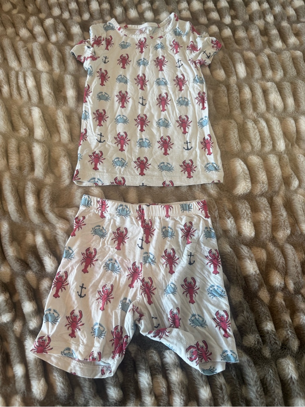 Pink Chicken White Kids Pajama Set with Red Crabs and Light Blue Crabs